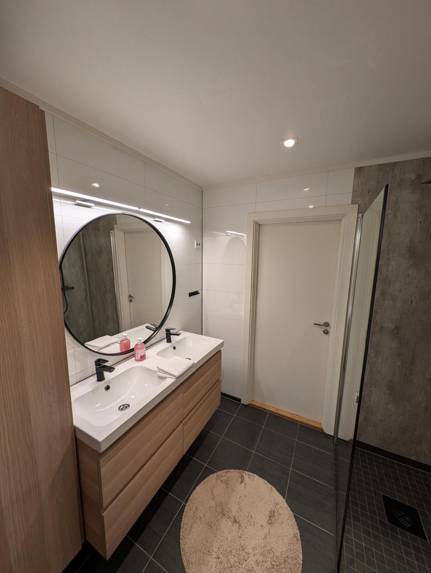 Reine City Apartment 部屋 写真